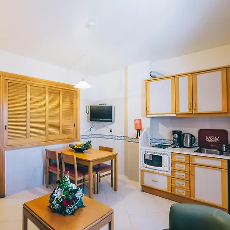 Hotel apartamentowy Grand Muthu Da Oura Albufeira