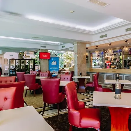 Hotel apartamentowy Grand Muthu Da Oura 5*