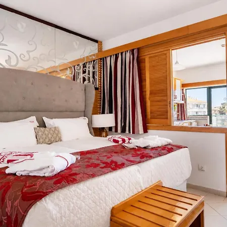 Hotel apartamentowy Grand Muthu Da Oura