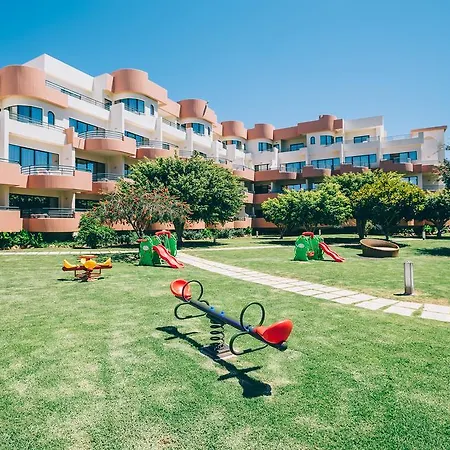 Grand Muthu Da Oura